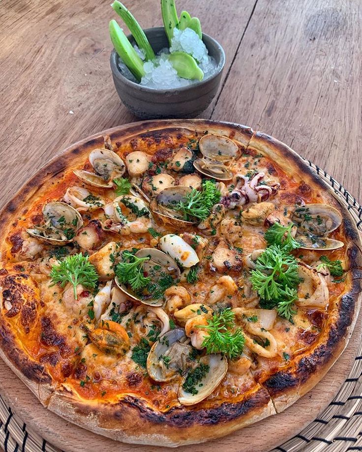 DENİZ ÜRÜNLERİ PİZZA